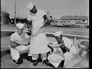 Tugboat USS Cocopa arrives at Garden Island from the Ph...