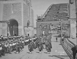 Pipe band, Sydney Harbour Bridge Celebrations, 1932