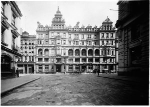 Hotel Grand Central, 151 Clarence Street
