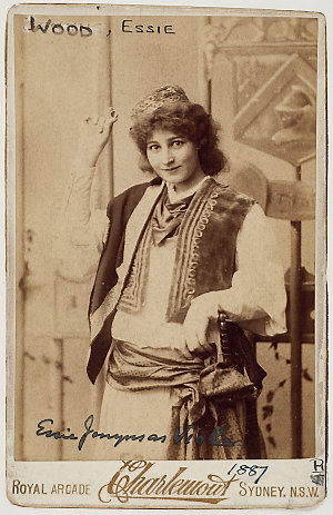 Essie Jenyns as Viola in Twelfth night, 1887 / photogra...