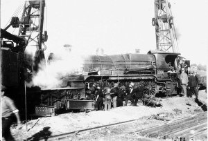 Lifting steam locomotive no.3504 on to track. Aberdeen ...