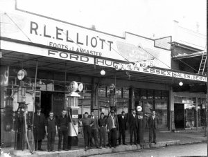 R L Elliott took over management of Foots and Lancaster...