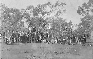 Relief workers at Cobar Reservoir - Cobar, NSW