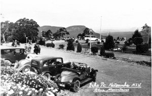 Cars at Echo Point, Katoomba - Katoomba, Blue Mountains...