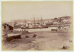 Kiama, Illawarra [showing large ship in Kiama Harbour]