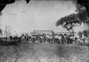Station hands in front of woolshed - Gunningbland stati...