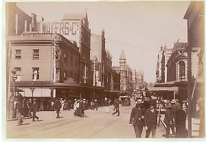 Corner of George and King Streets (cable trams in King ...