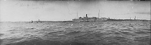 World War I hospital ship near Fort Denison - Sydney Ha...
