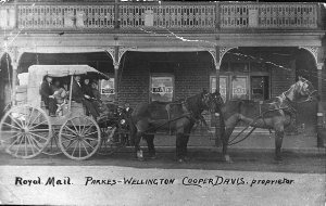 Royal Mail Coach, Parkes-Wellington. Cooper Davis propr...