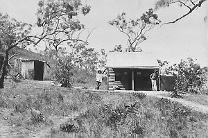Office and residence. Lan Kelly mine - North Queensland