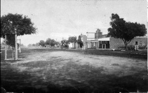 Murray Street, Finley - looking South from the Berrigan...