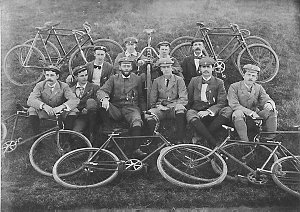 Palace Emporium Bicycle Club. Century riders - Sydney a...