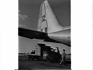 Truckload of Brownbuilt compactus being loaded at Richm...