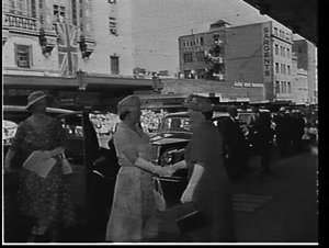 Elizabeth the Queen Mother arriving at the Trocadero fo...