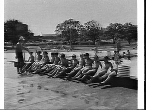 NSW Dept. of Education swimming classes, Victoria Park ...