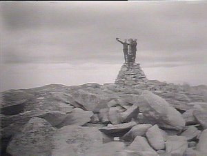 Cairn on Summit of Kosciusko (3 men)