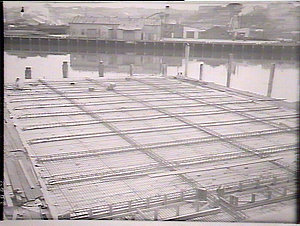 Rozelle Bay Construction of concrete pontoons.