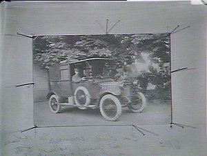 Daimler motor car which conveyed Mr Holman & General Ho...