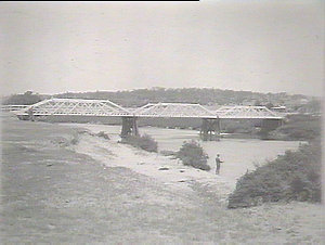 The bridge crossing Snowy River at Jindabyne