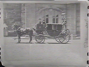 Landau and footmen