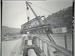 Hawkesbury River Bridge under construction