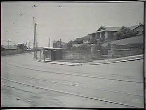 Looking north at gate of No. 6 New South Head Rd, Rose ...