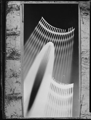 File 03: Rayograph for I.P.I. show, [1930s-1940s] / pho...