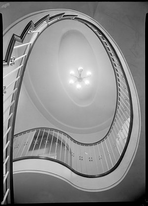 File 12: Staircase, Vaucluse House, [1930s-1940s] / pho...