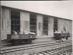 Imperial Flour Shed, abattoirs siding, unloading trucks