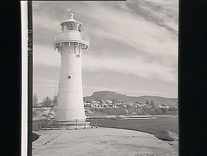 [Lighthouse, Wollongong Harbour], 1949