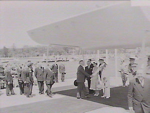 Arrival of Queen Elizabeth II at Farm Cove, 1954