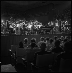 File 10: 2CH concert at Opera House, November 1973 / ph...