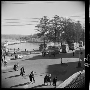 File 22: West Promenade, Harbour Pool, Manly, [1930s-19...