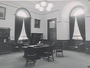 Shots of interior of Ministers Room