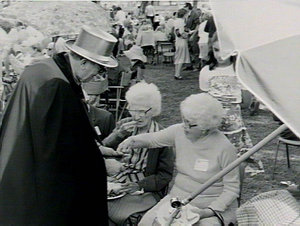 Senior citizens nursing homes picnic, Kippax Lake, Moor...