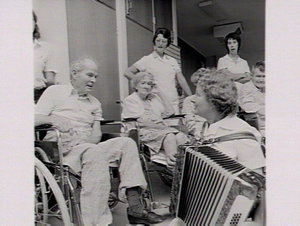 Mrs Bright, musical therapist, at Lidcombe Hospital
