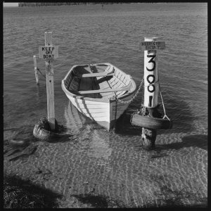 File 32: Boats, fishermen, [1950s-August 1983] / photog...