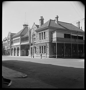 File 06: [Various Perth, 1945-1946] / photographed by M...