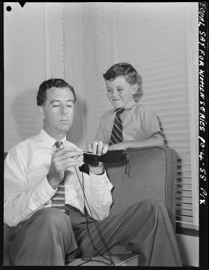 Equal pay for women series, Clontarf, Sydney, 10 April 1958 / photographs by Lynch