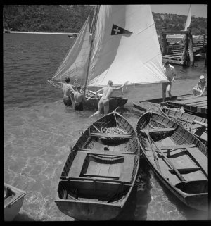 File 29: Boats at Spit, [1948] / photographed by Max Du...