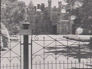 Gates, Government House