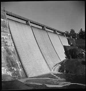 File 14: Hume Weir, 1939 / photographed by Max Dupain