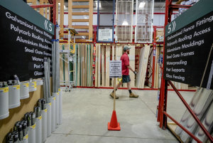 Item 51: Bunnings Warehouse notice allowing only four c...