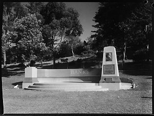 File 33: E.J. Hallstrom Banks Memorial at Kurnell, Jan ...