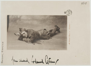 Edmund Gwenn, actor as Touchstone, ca. 1899-1902 / phot...