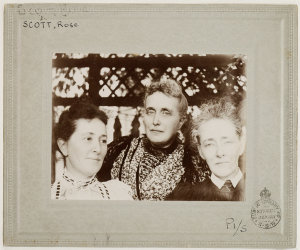 Rose Scott and two women, ca. 1910 / photographer unkno...