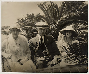 Birtles family, ca. 1915 / photographer unknown