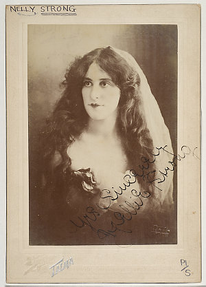Nellie Strong, singer, ca. 1910 / Talma Studios, 374 Ge...