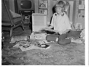 Pop singer Little Pattie photographed at home in Eastla...