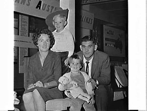 Sergeant Lewis and family return from Malaya, Mascot Ai...